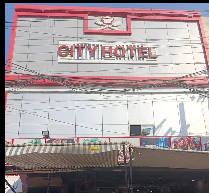 City Hotel